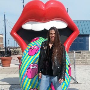 Meet your Posher, Derek